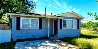 MOVE-IN SPECIAL: Cozy 3 Bedroom Home in East Lubbock Gallery 1