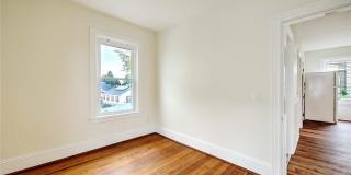 137 Hunts Avenue Gallery 12