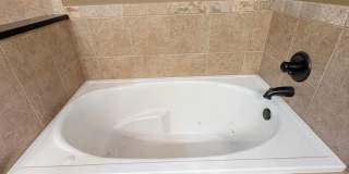 3 Bed Plus Study in Mustang Schools Gallery 13