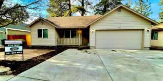 Beautiful 3 Bedroom Single Level home near Old Mill! Gallery 1