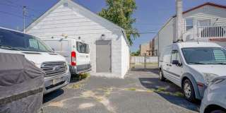 208 N BROADWAY Gallery 28