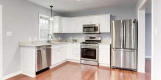 Spacious single family home with full basement Gallery 1