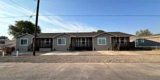 Newly Remodeled 3 Bedroom Tri-Plex in Prineville Gallery 1