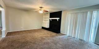 3 Bed 2 Bath Home! PLUS HUGE GARAGE CONVERSION ROOM! Gallery 8