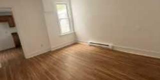 128 Lower Oak St Gallery 4