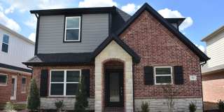 Luxurious 4 Bedroom 2.5 Bathroom in the Heart of Fayetteville, Arkansas!! Gallery 1