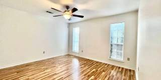 Cozy & Convenient Condo Living on Stumberg Lane Gallery 11