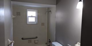 2 Bedroom/2 Bath 1 Car Garage 1/2 Duplex Gallery 5