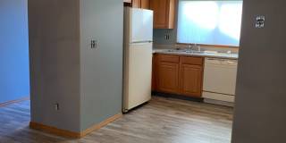 Charming three bedroom home for Rent on Butterfield Gallery 4