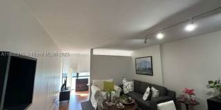 1000 Parkview Dr Gallery 27