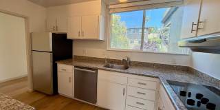 BEAUTIFULLY UPDATED TWO BED / ONE BATH TIBURON CONDO WITH PANORAMIC VIEWS BEAUTIFULLY UPDATED TWO BED / ONE BATH TIBURON CONDO WITH PANORAMIC VIEWS Gallery 10