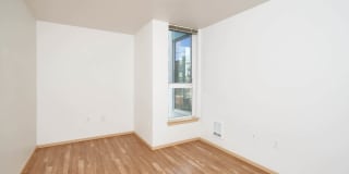 The Pearl Apartments Gallery 21