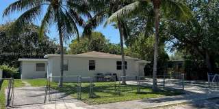 1828 NW 93rd Ter Gallery 1