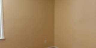Brick 4 Bedrooms house is South Euclid With 2 Cars Detached Garage for Rent Gallery 28