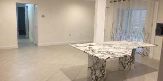 8390 MONTGOMERY RUN Road Gallery 1