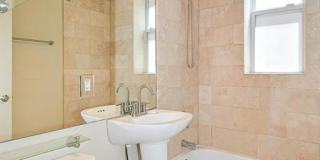 5528 Waterman Boulevard Gallery 20