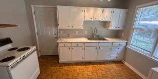 3BR- 1.5BA house with large yard- with move in special to get cash off rent! Gallery 9