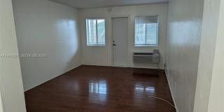 220 Collins Ave Gallery 3