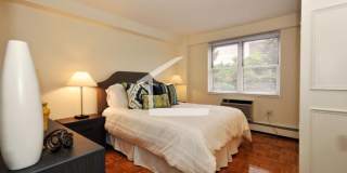 2-Bed/1.5 Bath Apt in Pet-Friendly Complex; Pet Friendly! Ideal Location in Brookline Gallery 1