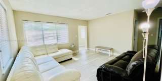 1002 S 27th Ave Gallery 2