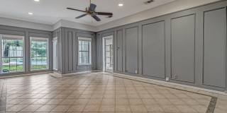 3-BEDROOM IN ALAMO HEIGHTS W/ POOL Gallery 9