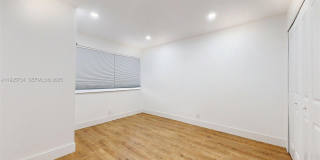 8212 NW 8th Pl Gallery 39