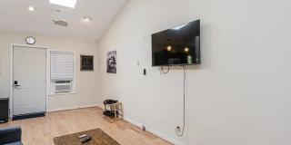 Private Unit at Spring St Gallery 12