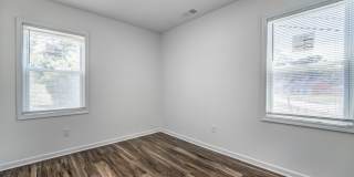 405 W Brooks Gallery 22