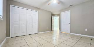 3 BR / 2 BA Duplex Conveniently Located in Lehigh Acres Gallery 11