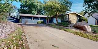 Beautiful Home in Established Neighborhood Gallery 1