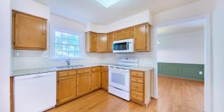 8508 SILVERDALE Road Gallery 18
