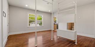 Takoma Studio Apartment W/Parking Included Gallery 7