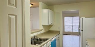 Prime South Fulton location! Minutes to Atlanta, I-85 and movie studios! 2 bed, 2.5 bath, 1 car garage, must see! Gallery 22