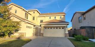 Spacious 5 Bedroom Home in Elk Grove Gallery 1