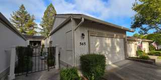 Spacious 3 bedroom 2 bath townhome for rent in Crow Canyon Country Club Gallery 1