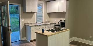 Spacious 2 Bedroom, 2 Bath Home with Large Fenced Yard Gallery 1