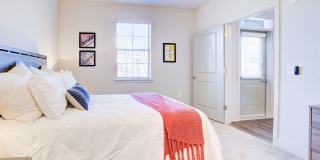 Midtown Row Gallery 18