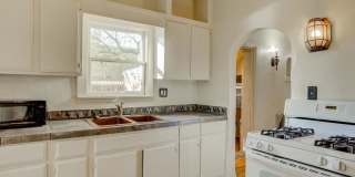 PRICE REDUCTION!!! ALL UTILITIES INCLUDED!! Gallery 11