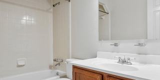 2852 YARN Court Gallery 25