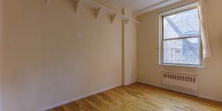 15 E 10th St Gallery 4