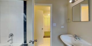 2728 Wesley Ave Gallery 9