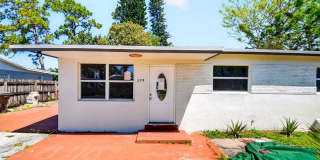 Come see this beautiful 4/2 single family home Gallery 24