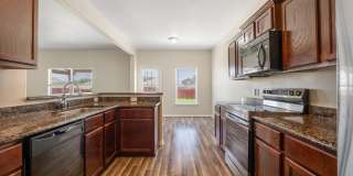 Attractive 4 Bedroom, 2.5 Bath, 2-Story Home in Manor! Gallery 14