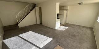 2 bed, 1 Bath, 900 sqft with washer/dryer hookups and 1 car garage Gallery 33