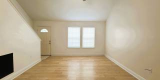 SPACIOUS 3/3 , Open Floor Plan, Vaulted Ceilings, New Paint and New Plank Floors, and W/D! $1500/month Avail Now! Gallery 6