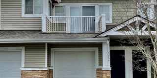 2 Bed / 1 bath townhome at Summerhill Village in Issaquah $2,995/mo Gallery 1