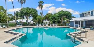 ** STUNNING 3BR/3BA TOWNHOUSE (WITH EXTRA 4th LARGE ROOM TO BE USED AS BEDROOM OR OFFICE) ** TRANQUIL LAKE VIEWS ** TIMBERWOOD OF NAPLES ** Gallery 1