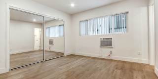 1333 N Martel Avenue Gallery 7