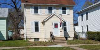Single Family Home with Garage Gallery 1