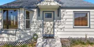 Adorable Craftsman-Style Home in North Tacoma Adorable Craftsman-Style Home in North Tacoma Gallery 1